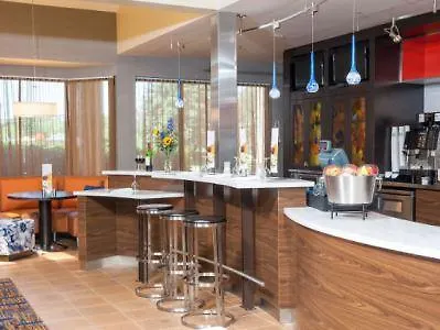 Courtyard Chicago Glenview/northbrook 3*