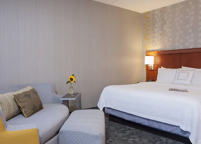Courtyard Chicago Glenview/northbrook Hotel