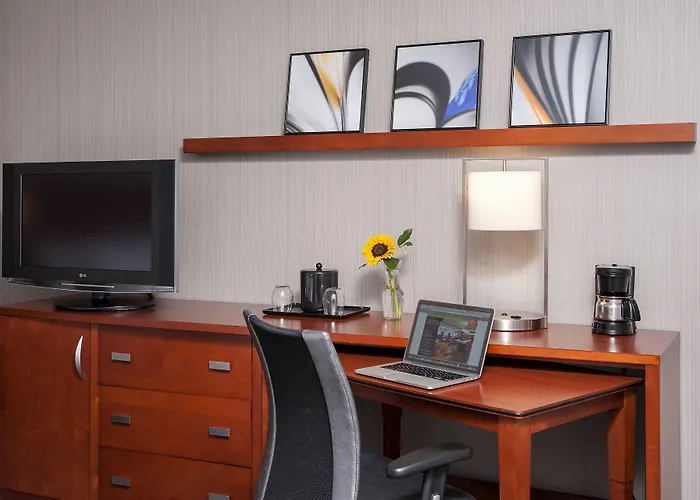 Courtyard Chicago Glenview/northbrook Hotel 3*
