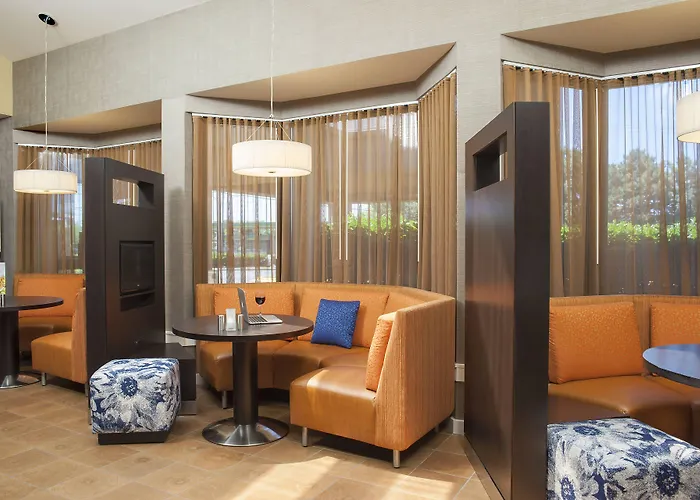 Courtyard Chicago Glenview/northbrook 3*