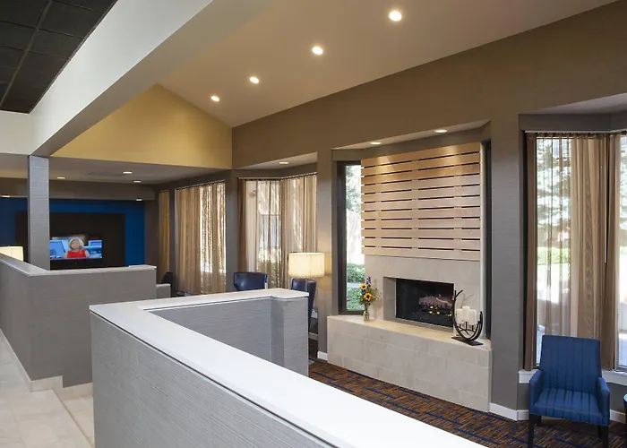 Courtyard Chicago Glenview/northbrook Hotel 3*