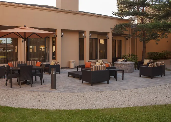 Courtyard Chicago Glenview/northbrook Hotel