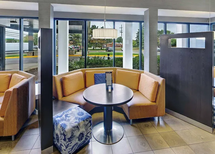 Courtyard Chicago Glenview/northbrook Hotel